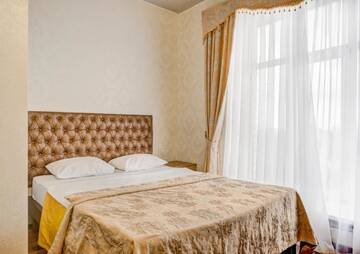 Стандартный двухместный номер с 1 кроватью в Гостинице Наири